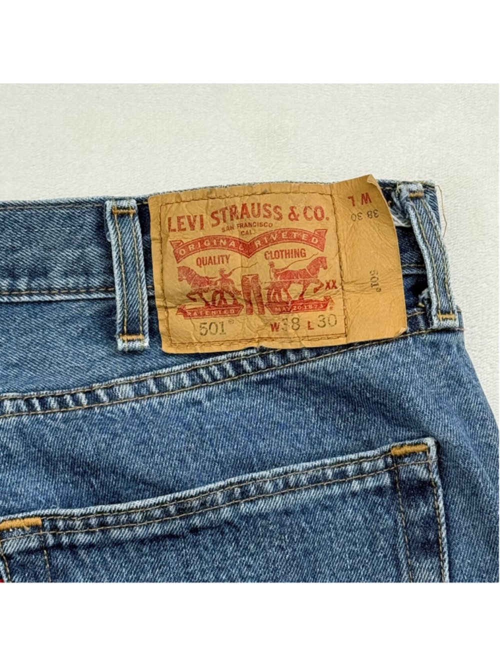 Men's Levi's 501 38x30 Button Fly Straight Leg Jeans - Picture 7 of 12